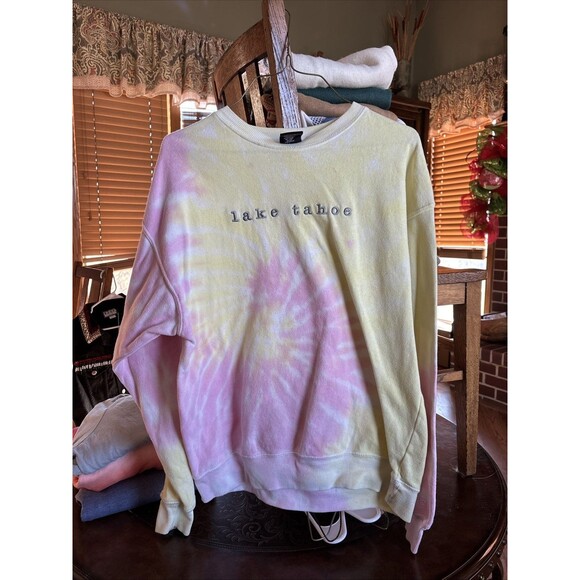 VINTAGE OUTFITTER TRADING WOMENS MEDIUM CREWNECK SWEATSHIRT TYE-DYED LAKE TAHOE - Picture 1 of 6